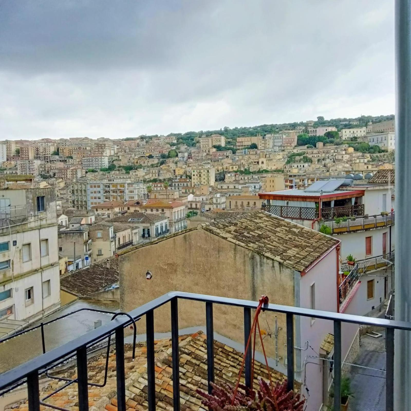 Acciana Rooms Modica Exterior photo